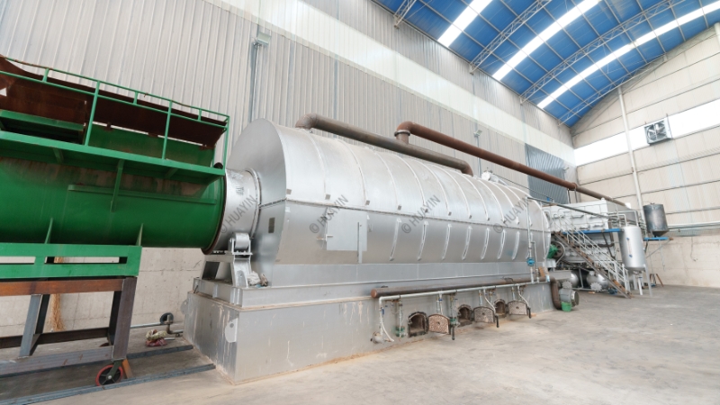 Huayin waste tyre and plastic pyrolysis plant